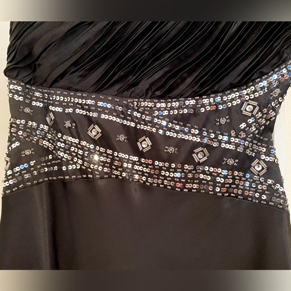 Long satin dress / bridesmaid / ball gown / formal dress  / prom dress - Picture 4 of 10